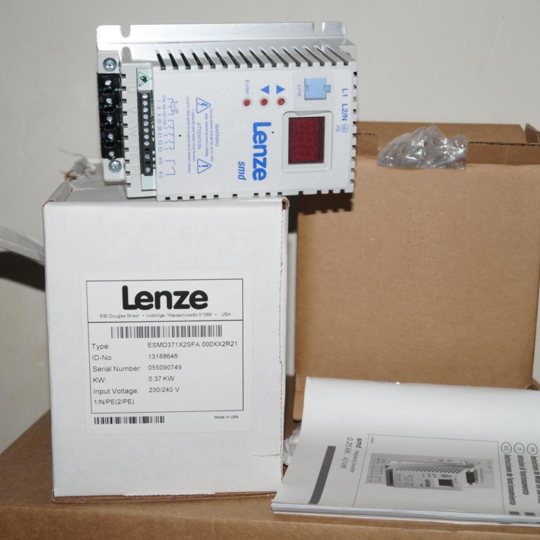 Lenze частотный преобразователь. Lenze 9300. Частотный преобразователь Tecorp м сертификат. Lenze ESMD настройка.