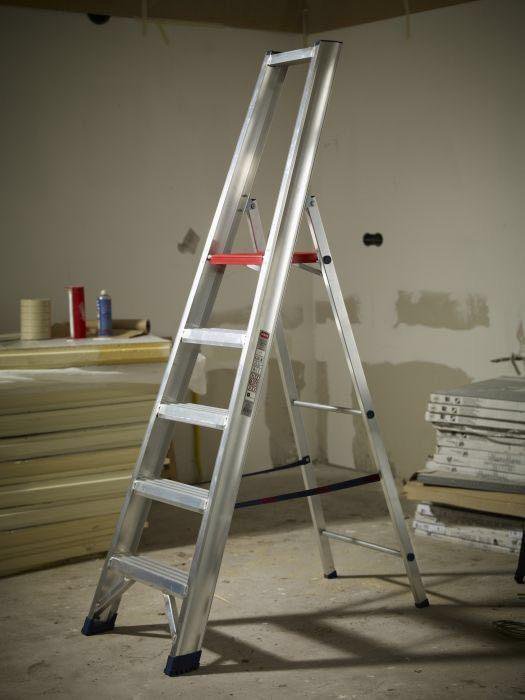 лестница для ремонта квартиры