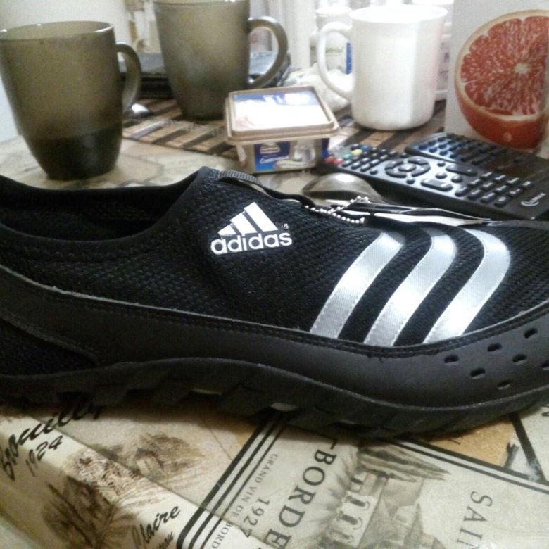 Отдам даром рославль. Кроссовки летние adidas wa772-41. Кроссовки летние адидас из пены 2022. Адидас кроссовки забавные. Смешные кроссовки адидас мужские.