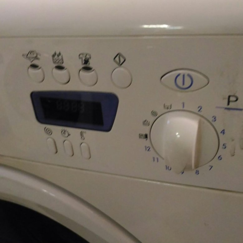 Индезит с дисплеем. Стиральная машинка Индезит с дисплеем. Стиральная машина Индезит с экранчиком. Индезит стиральная машина 2004 года.