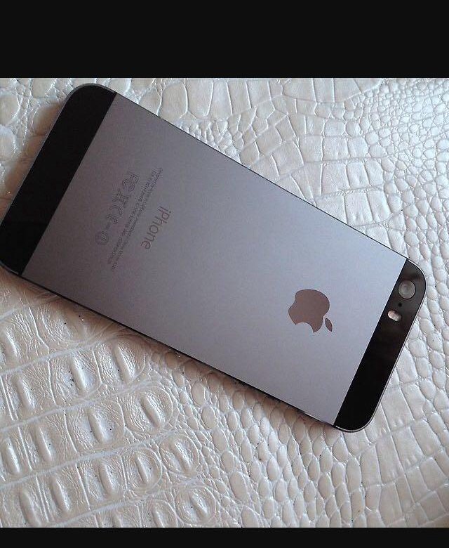 Смартфон б у на авито. Iphone 5s. Iphone 5s серый. Айфон 5 серый. Айфон 5s 16 ГБ.