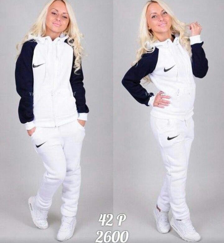 Белый спортивный костюм найк женский