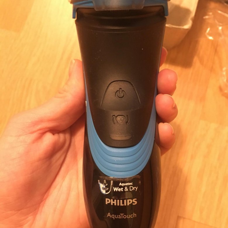 Philips aqua. Бритва Филипс Аква тач. Филипс Аква тач 3000. Филипс Аква 7100. Старые Philips AQUATOUCH.