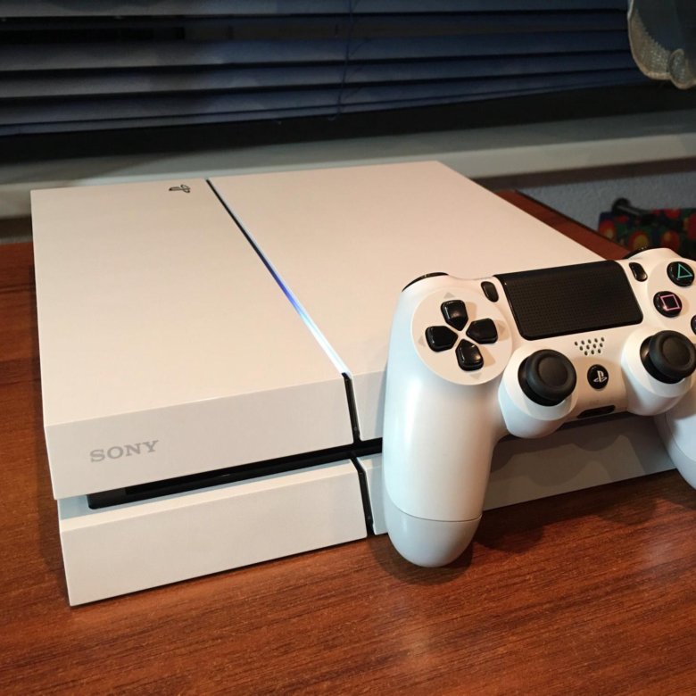 Playstation белый. Sony PLAYSTATION 4 белая. Sony PLAYSTATION 4 Pro White. Сони плейстейшен 4 фат белая. Приставка белая Sony ps4.