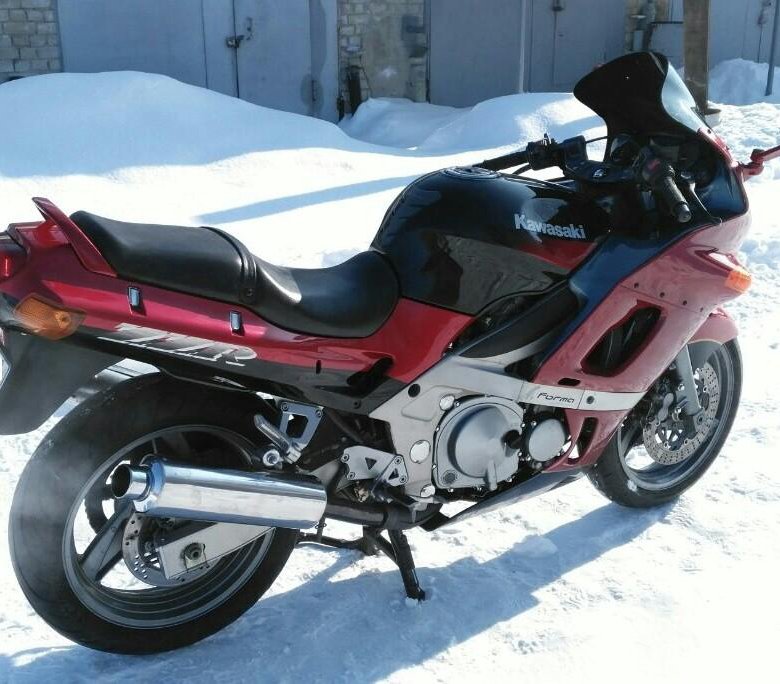 Купить ззр 400. Kawasaki ZZR 400 2. Kawasaki ZZR 400. Кавасаки ZZR 400 2. Кавасаки ЗЗР 400.