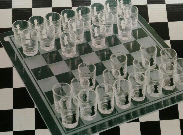 Amusing Chess шахматы пьяные