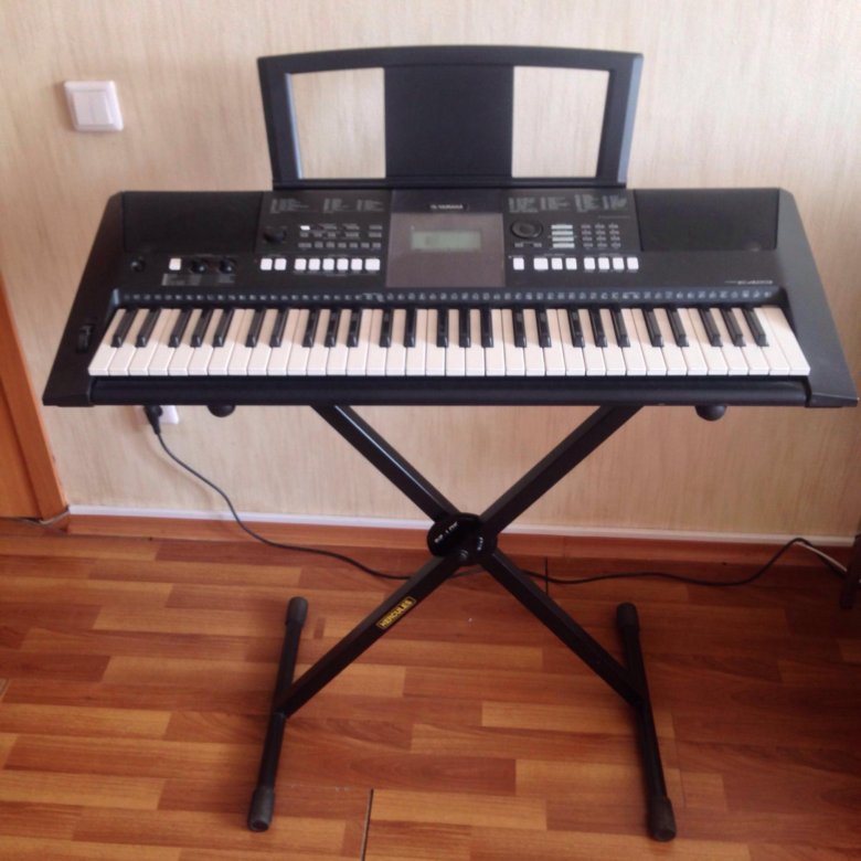 Пюпитр yamaha. Yamaha 423. Стойка для синтезатора. Стойка для синтезатора Yamaha. Подставка для синтезатора Yamaha.