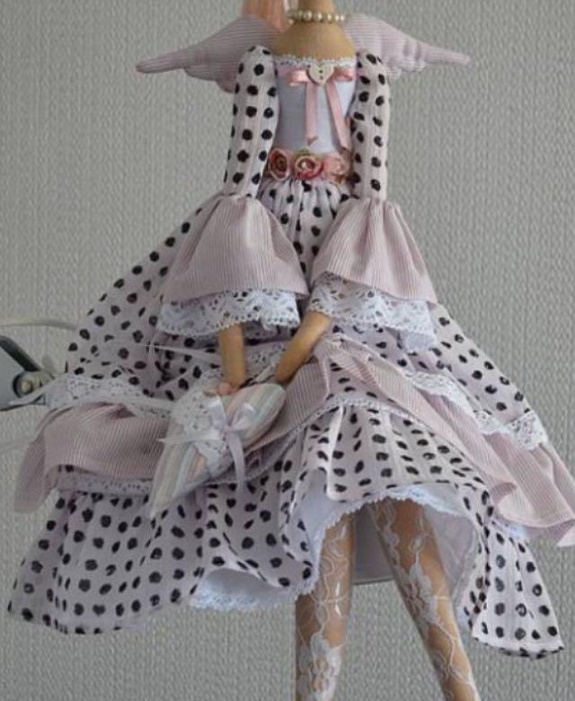 Куклы тильды тони финангер. Кукла тильда. Одежда для куклы тильды. Кукла тильда в стиле бохо. Тильда своими руками.