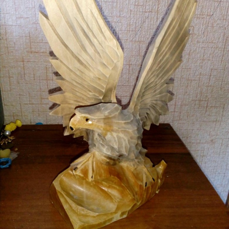 Фигурка орла из дерева. Деревянный Орел статуэтка. Деревянный Орел. Статуэтка орла из дерева СССР.