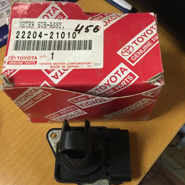 Vitz toyota датчик расхода воздуха. Датчик воздуха 1zz fe. Датчик расхода воздуха тойота. Датчик воздуха ленд крузер 100. Расходомер воздуха тойота.