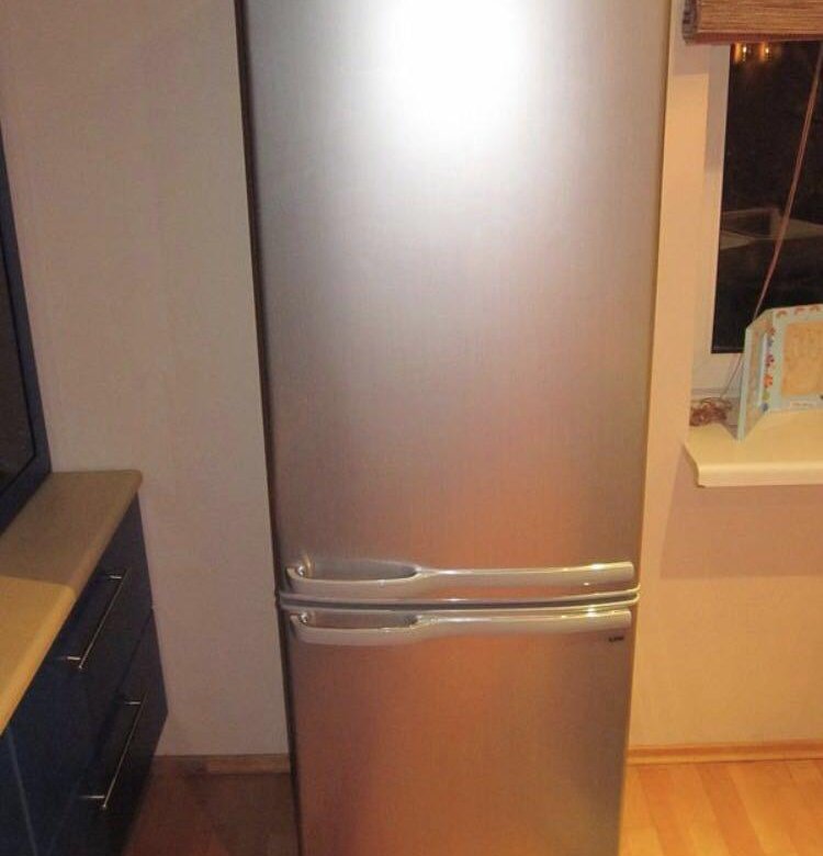 Холодильник уфа. Холодильник Samsung cool'n'cool двухкамерный. Холодильник самсунг cool n cool Freezer Refrigerator. Samsung no Frost cool n'cool холодильник. Холодильник самсунг 2007 года.