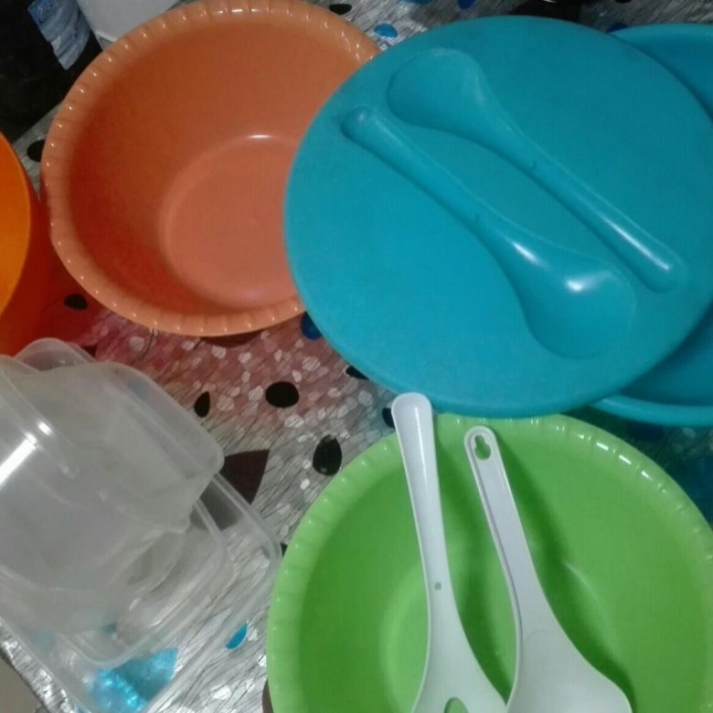 Магазин пластиковой посуды. БИВВЕКС посуда пластиковая. Посуда магазин пластмасса клушки. Икеа посуда пластиковый набор 19720 PP-H зеленый. Топоровская пластиковая.