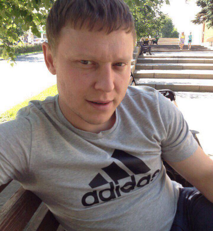 Ногинск ул рогожская д 1. 7 917 560. 7 917 560. Черное платье с красным поясом. 7 917 560.