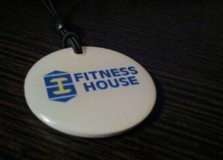 Абонемент в фитнес хаус мурино. Абонемент на фитнес Ижевск. Мила Воробьева фитнес Хаус. Переоформление фитнес Хаус на другого человека.