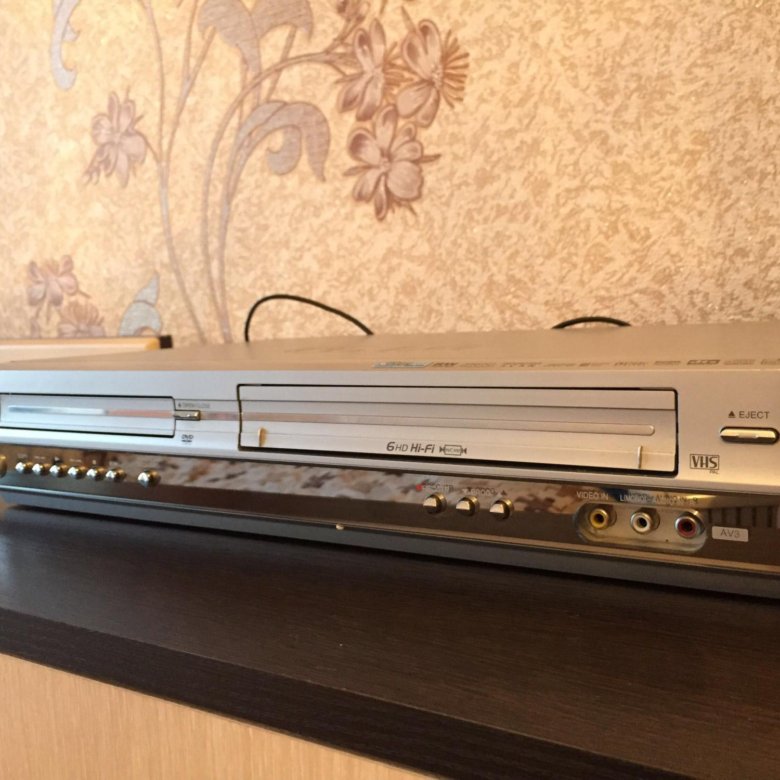 Lg dc90v3v6w. Видеомагнитофон DVD (LG dc488dx). DVD/VHS LG DC 488dx. LG dc09rh. LG dc466b.
