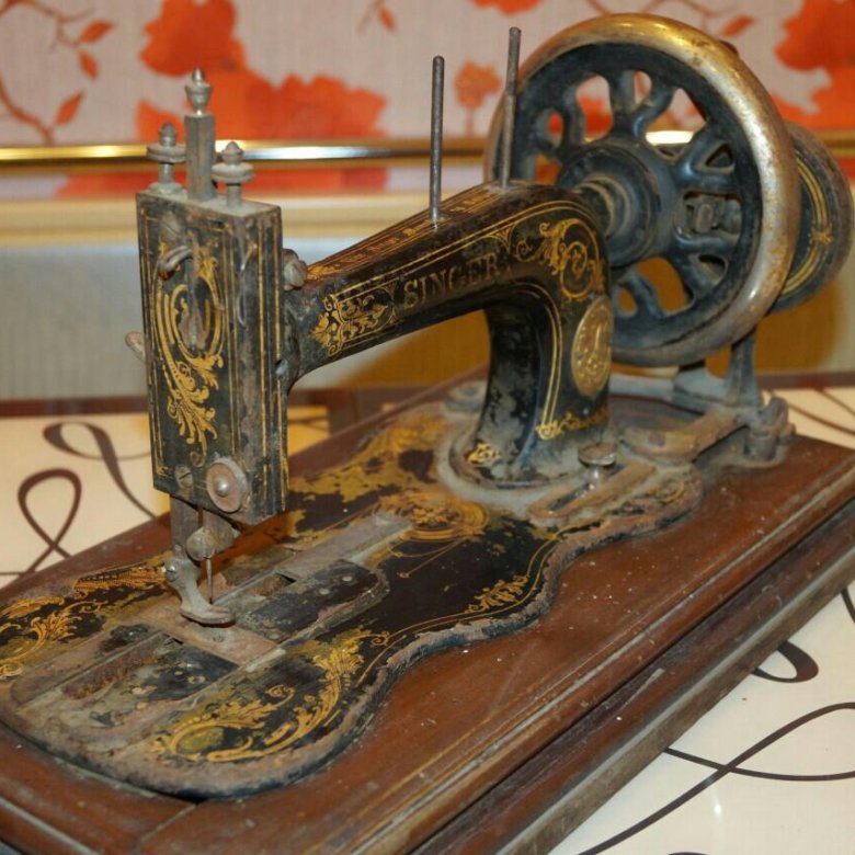 Ремонт машинки зингер. Швейная машинка (Zinger super 2001). Швейная машинка Зингер 19 век. Настоящий Зингер швейная машинка. Зингер машина автомобиль.