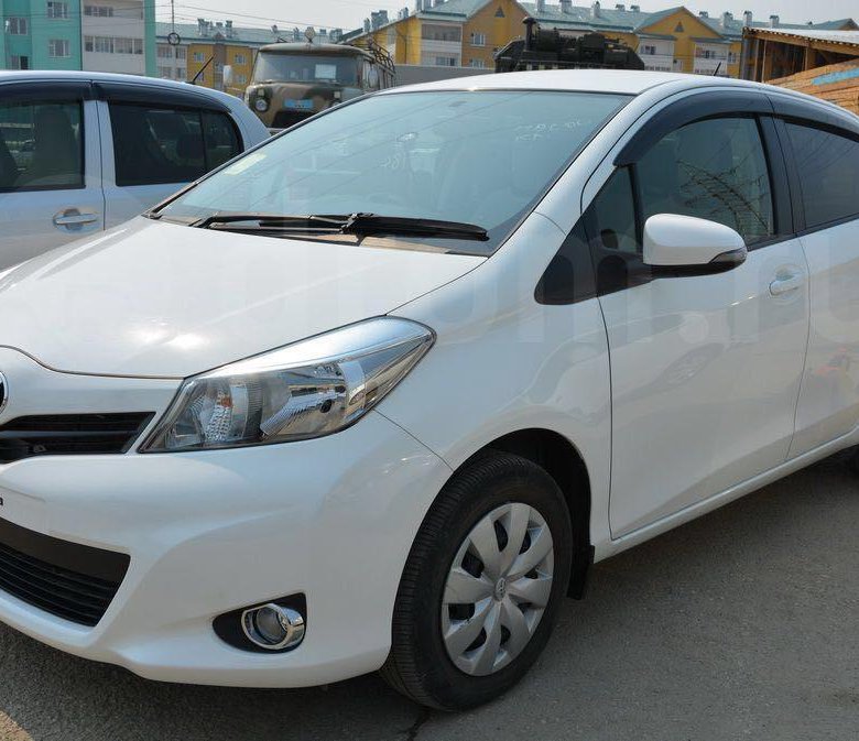 Toyota Vitz 2012