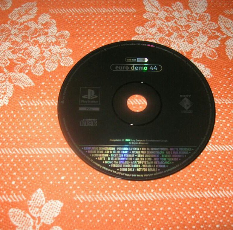 Euro demo. Лицензионные диски ps1. Диск Demo ps1. Ps1 диск лицензия. PLAYSTATION 1 лицензионные диски.