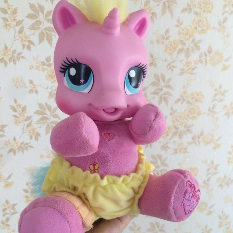 Интерактивная малютка пинки пай. Интерактивная пони мягкая игрушка. Говорящая пони. Интерактивная пони пинки пай. Карапуз пони интерактивный pony2007z176ru.