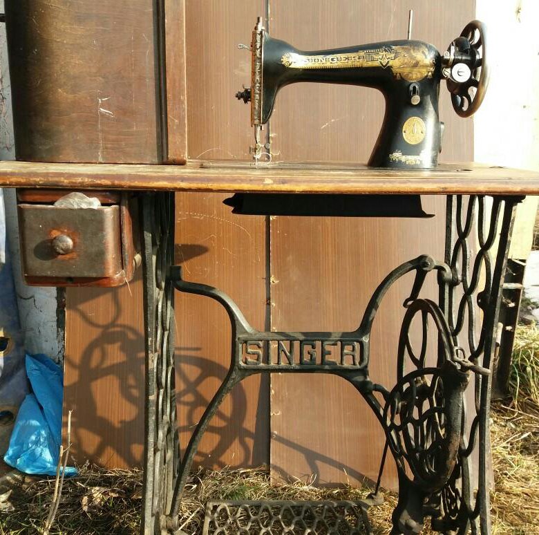 скупка швейных машинок б у. швейная машинка пмз нктп. пгмз швейная машина ножная. швейная машинка подольский механический завод нктп 647828. сдать старую швейную машинку.