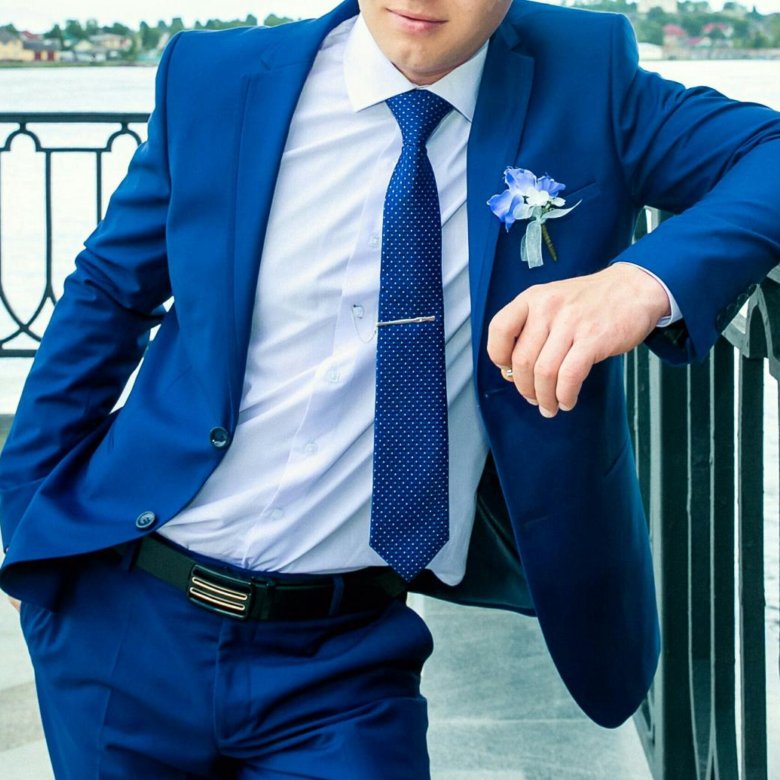 костюм тройка мужской. премиальные костюмы мужские. костюм на выпускной. комбинированный мужской костюм. костюмы нижний.