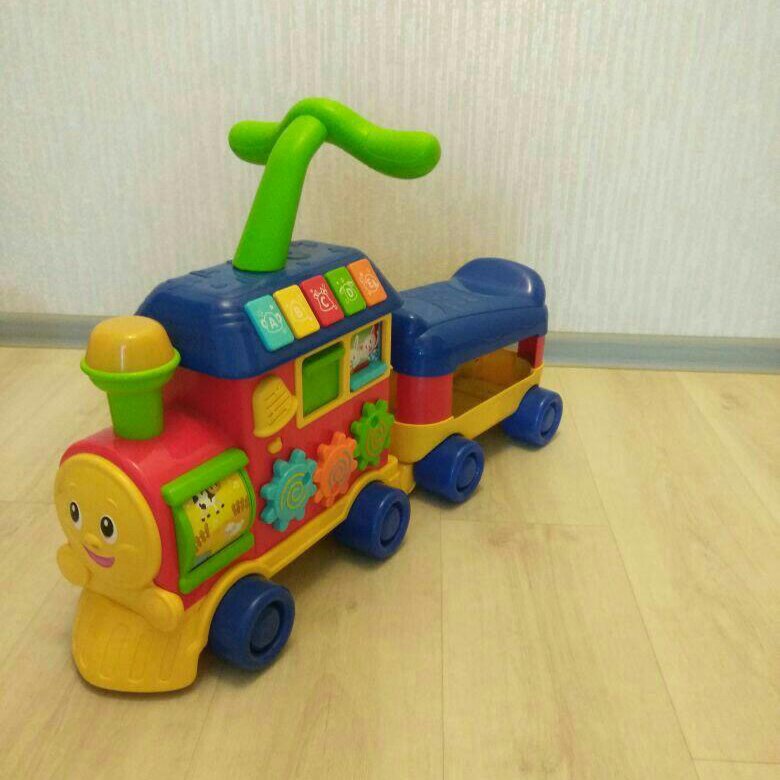 Для малышей паровозик. Паровозик игрушка. Паровозики для ребенка 3 года. Паровозики для ребенка 3 года. Детский паровоз нордпласт.