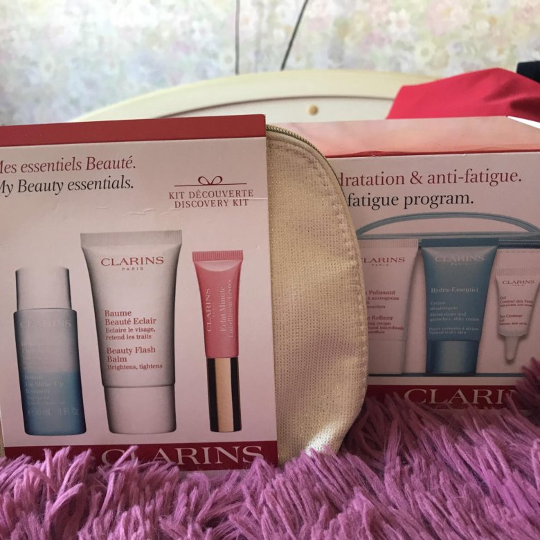 Набор clarins с косметичкой. Clarins набор. Косметичка Clarins. Набор Calm Clarins.