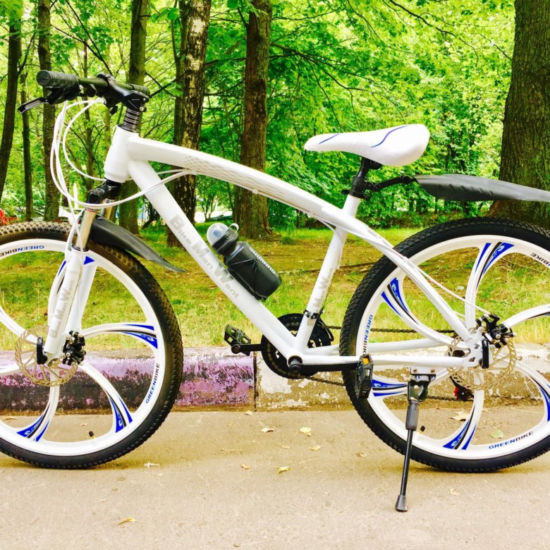 Разноцветный велосипед взрослый на литых колесах. Спортивные велосипеды авито