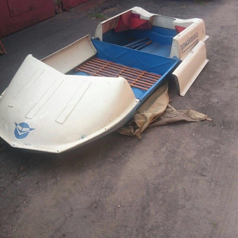Лодка романтика на охоте Лодка романтика на охоте