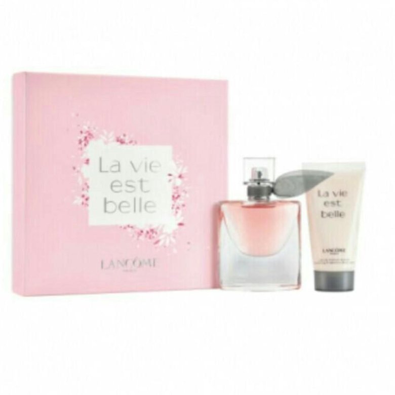 Belle набор для душа. Набор миниатюр la vie est Belle. Набор la vie est Belle 4мл. Lancome la vie est Belle Gift Set. Подарочный набор Lancome Paris la vie est Belle.