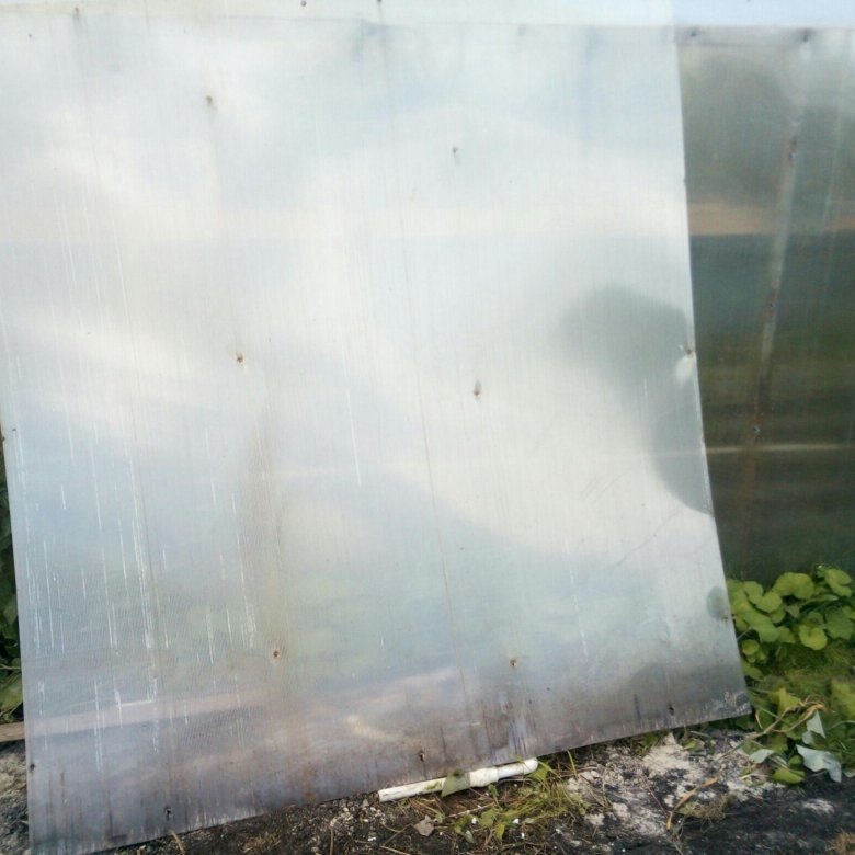 теплицы на вольском тракте. поликарбонат цветной. поликарбонат для бассейна. лексан поликарбонат зеленый. цветной поликарбонат с рисунком.