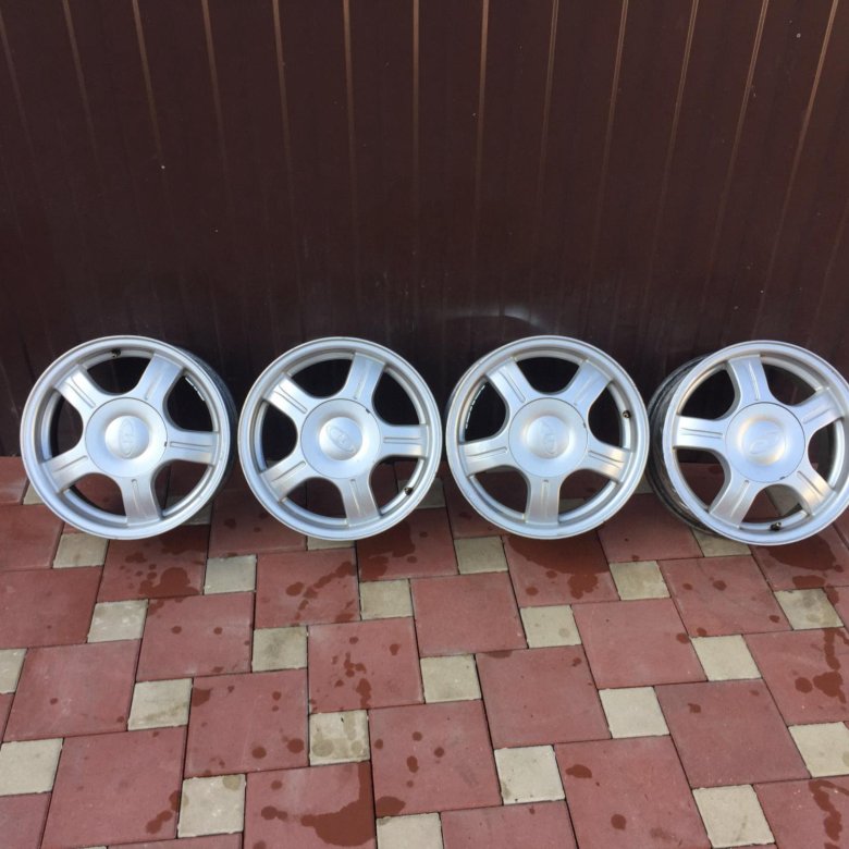 Диски торусы r14 на ваз. Диски статусы черные r14 на ваз. Диски статус r14 графит. Диски статусы r14 на ваз. Статусы диски.