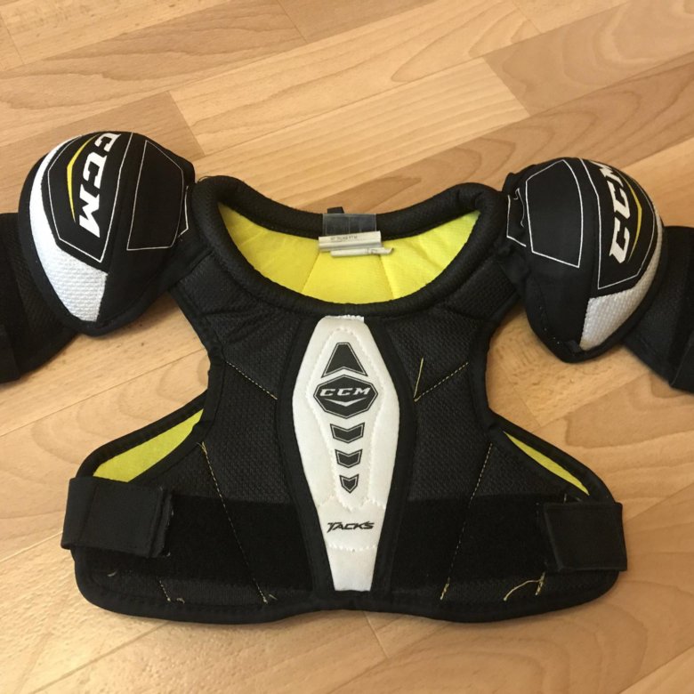 Нагрудник ccm Tacks Ultra Jr