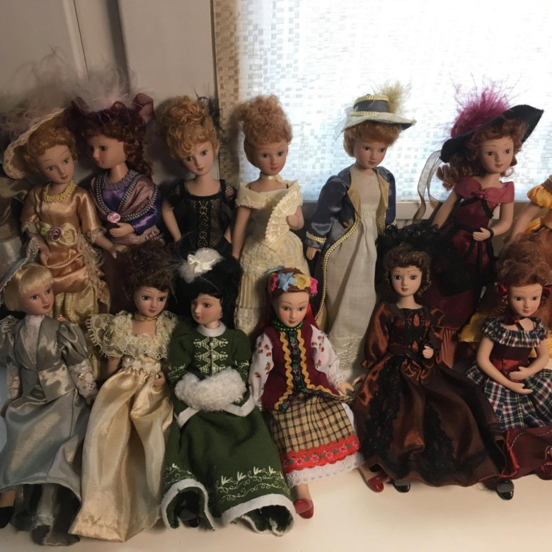 Купить куклы эпох. Фарфоровые куклы дамы. Коллекция кукол. Фарфоровые куклы эпоха. Коллекция фарфоровых кукол дамы эпохи.