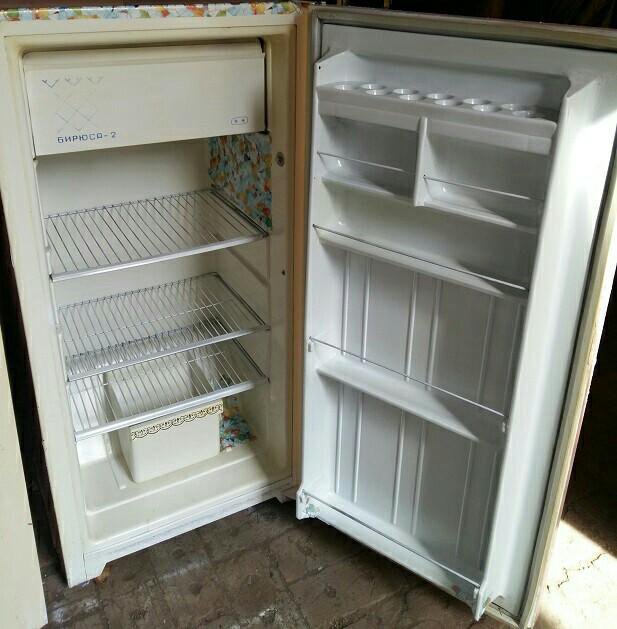 Б у холодильники в красноярске. Холодильник Бирюса 2м. Холодильник Бирюса 2. Холодильник Бирюса ДХ 160. Холодильник Бирюса б-542.