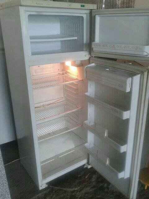 Холодильник бирюса бу фото. Atlant мх 365-00. Авито холодильник. Холодильник 1590*650. Холодильник саранск.