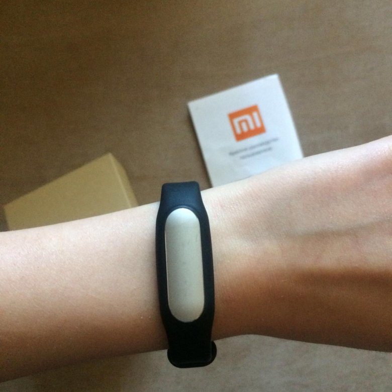 Ми бэнд 1. Mi Band 1.