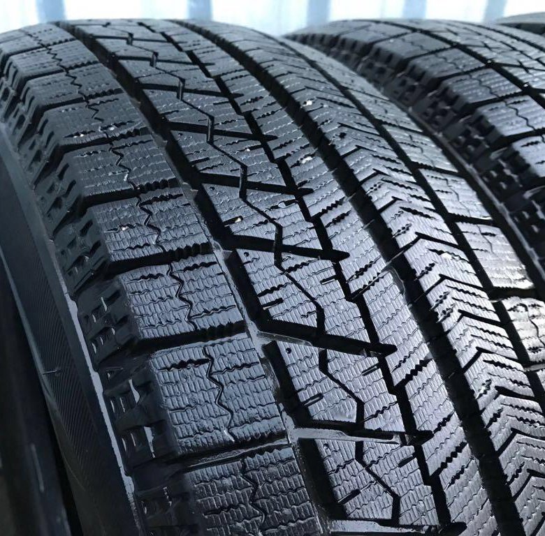 Шины зимние 175. Bridgestone Blizzak VRX 175/65 r14 направление. Bridgestone Ice 175/65 r14 82s. Bridgestone studless 175/65/r14. Bridgestone Blizzak 175r14 lt.