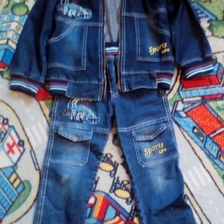Джинсовый костюм для мальчика. Азербайджан джинсовый костюм на мальчика. Джинсовый костюм для мальчика 8 лет черный. Детский джинсовый костюм adidas.