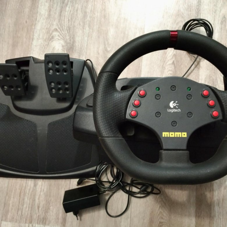 Momo racing. Руль Logitech Momo Racing. Руль Лоджитек МОМО. Игровой руль Лоджитек МОМО. Руль Лоджитек МОМО рейсинг.