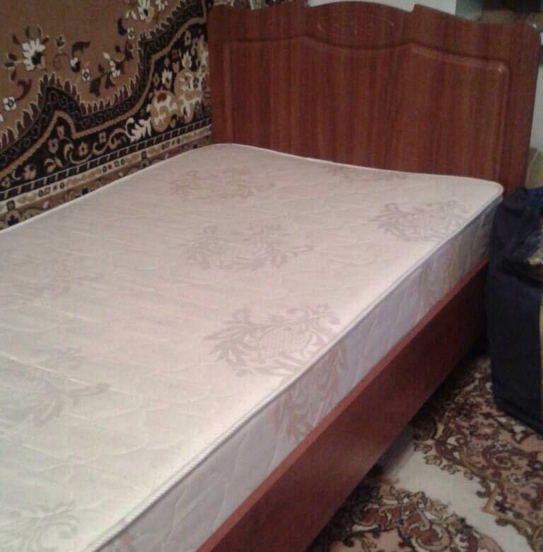 Полуторка бу. Кровать полуторка 1996. Кровать полуторка Югославия. Кровать старого образца полуторка. Б/У .кровать полуторка.