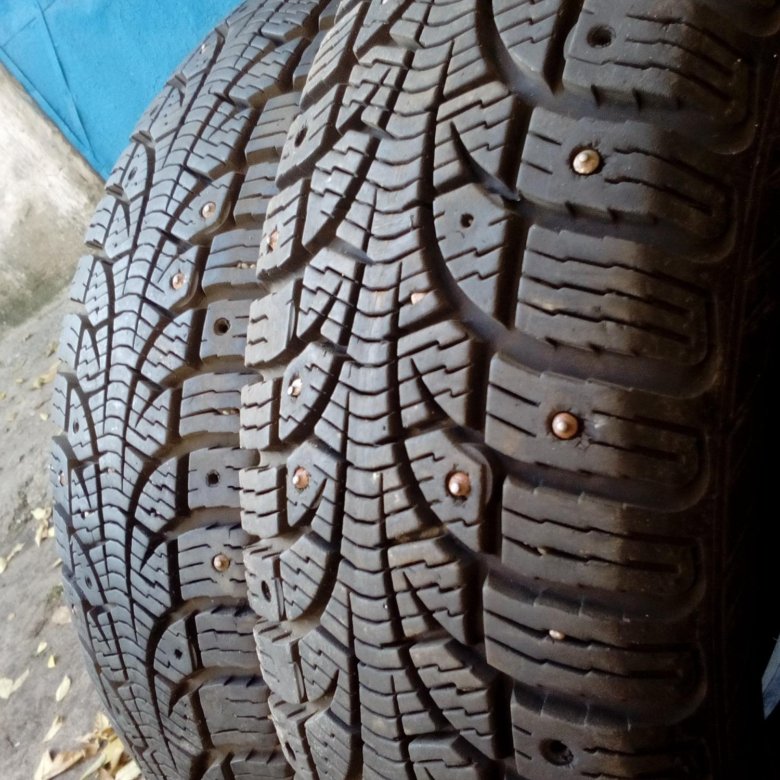 Купить шину зимнюю 175 65 r14. Pirelli Winter Carving. Pirelli Winter Carving Edge 185/60 r14. Шина Pirelli Winter Carving Edge. Колесо шипованное Pirelli Winter Carving Edge 175 65 r14.