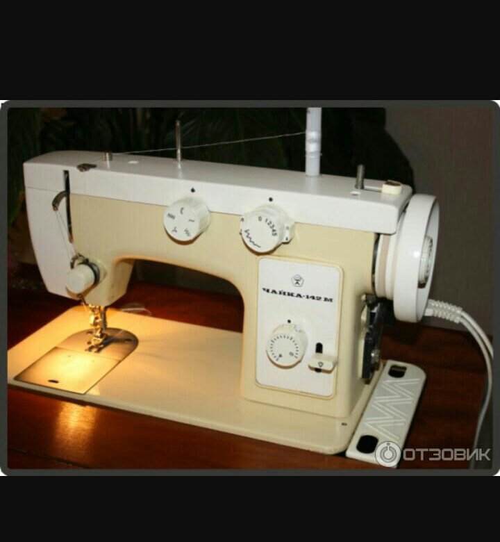 Купить швейную машинку 142м. Швейная машинка Чайка 142м. Швейная машина Чайка 142. Швейная машинка Чайка 112м. Чайка-2 швейная машинка.