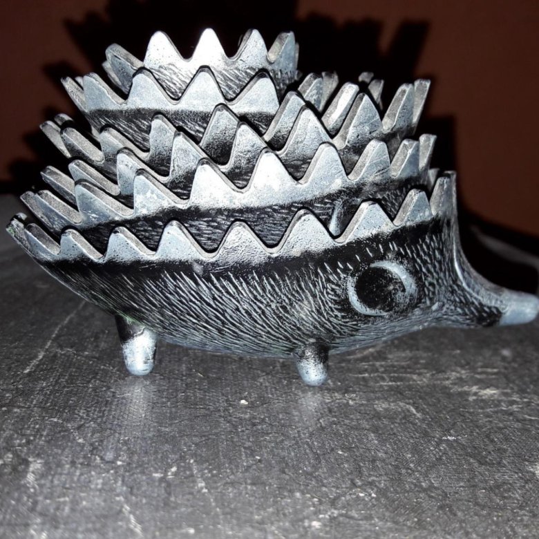 Пепельница ежики мпз. Пепельница ежик. Подставка для ручек ежик. Каслинское литье ежик. Пепельница еж.