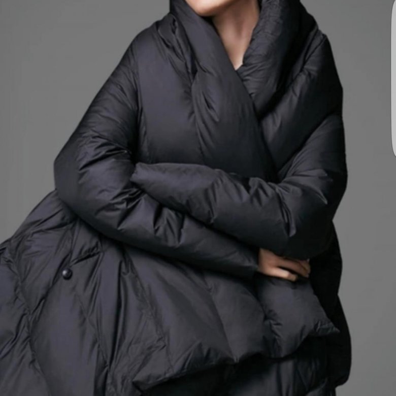 Пуховик с широкими рукавами. Пуховики оверсайз летучая мышь. Пуховики оверсайз летучая мышь. Куртка оверсайз летучая мышь. Пуховик кинг сайз.