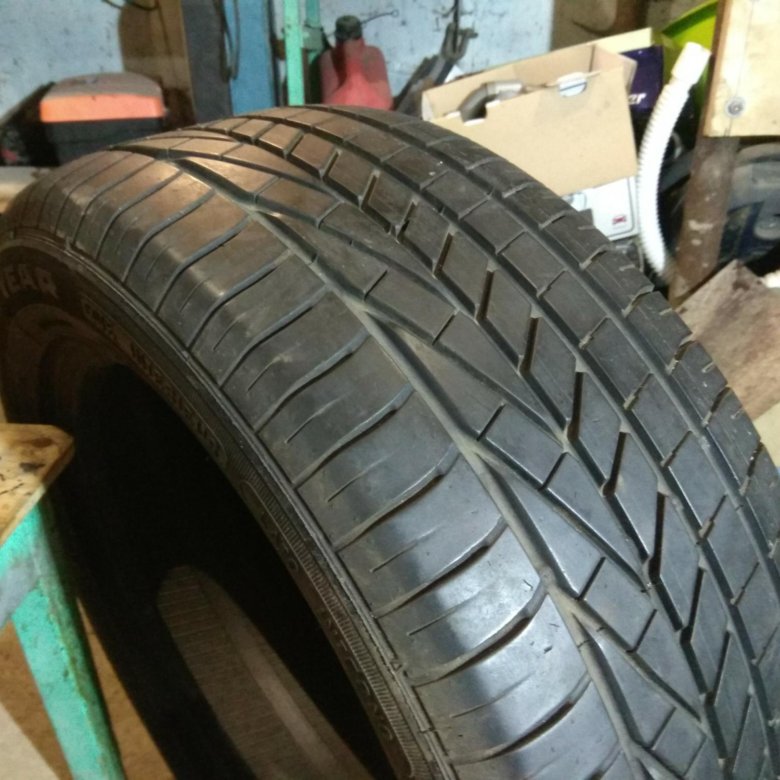 Гудиер r16 лето. Гудиер Экселенс 215/55 r16. Goodyear Excellence r 20 шумоподавление. Диски Goodyear Excellence. Автомобильная шина Goodyear Excellence 225/50 r16 95w летняя.