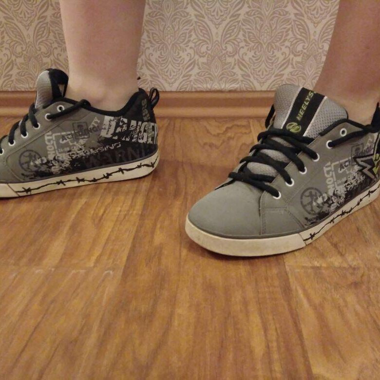 Ботинки Heelys – купить в Москве, цена 600 руб., продано 1 февраля 2018 ...