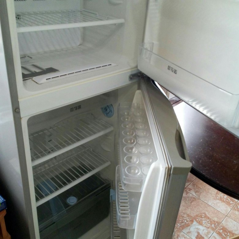 Холодильник с заморозкой. Холодильник сухой заморозки. Холодильник с сухой заморозкой. Холодильник самсунг с сухой заморозкой. Холодильники LG сухая заморозка.