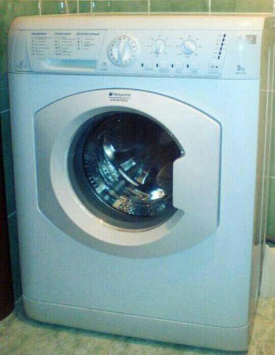 Ремонт стиральных машин на дому аристон москва. ARSL 109 Hotpoint-Ariston. Стиральная машина Хотпоинт Аристон ARUSL 105. Стиральная машина Ariston ARSL 109. Машинка стиральная Хотпоинт Аристон ARSL 85.