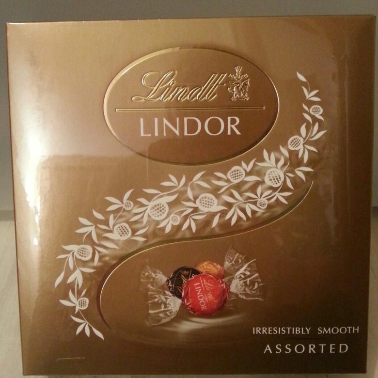 Набор конфет Lindt Lindor молочный 275 г